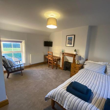 Little Hilton Farm Bed & Breakfast Haverfordwest Exterior photo