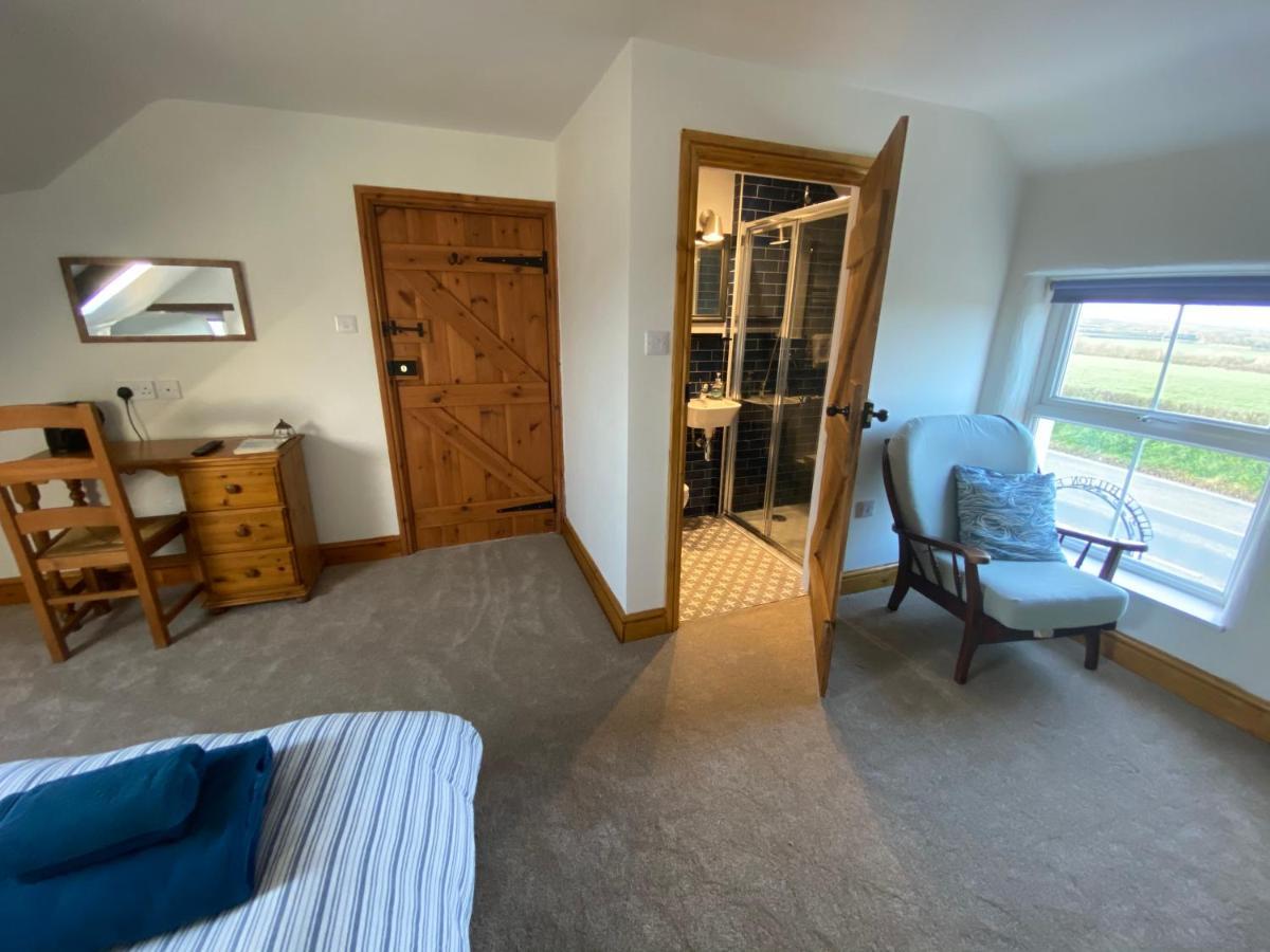 Little Hilton Farm Bed & Breakfast Haverfordwest Exterior photo